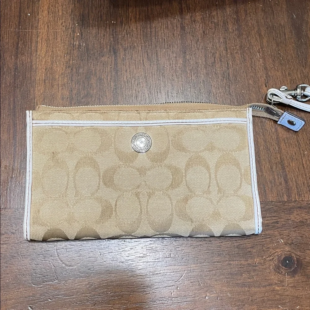 Coach Signiture hobo crossbody or shoulder bag and wallet